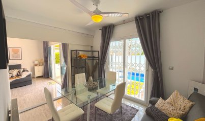 Revente - Villa -
Villamartin, Orihuela Costa