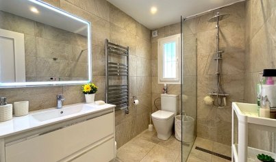 Revente - Villa -
Villamartin, Orihuela Costa