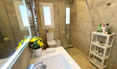 Revente - Villa -
Villamartin, Orihuela Costa