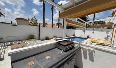 Revente - Villa -
Villamartin, Orihuela Costa