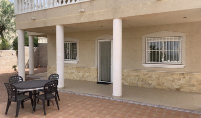 Revente - Villa -
Algorfa (montemar)