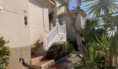 Revente - Villa -
Villamartin, Orihuela Costa
