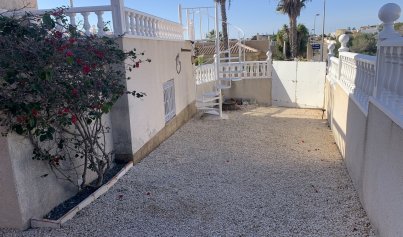 Revente - Villa -
Villamartin, Orihuela Costa