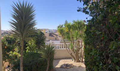 Revente - Villa -
Villamartin, Orihuela Costa