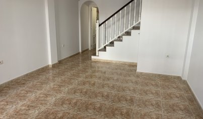 Revente - Maison de ville -
Punta Prima