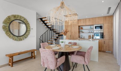 Neue Gebäude - Stadthaus -
Dolores