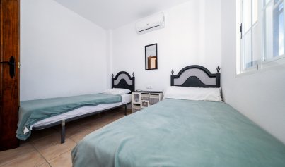 Resale - Villa -
Playa Flamenca - Sportcentre