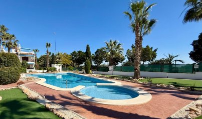 Resale - Townhouse -
Orihuela Costa - Villamartin