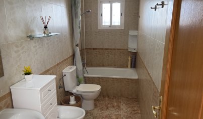 Wiederverkauf - Stadthaus -
Punta Prima