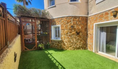 Resale - Villa -
Orihuela Costa - Villamartin