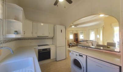 Resale - Villa -
Orihuela Costa - Villamartin