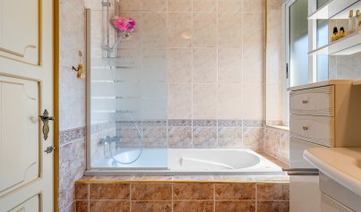 Resale - Apartment -
Benidorm* - Levante*