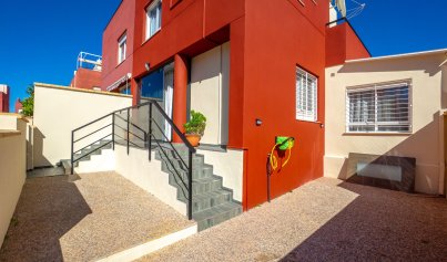 Resale - Townhouse -
Orihuela Costa - Villamartin