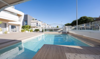 Resale - Villa -
Orihuela Costa - Cabo Roig