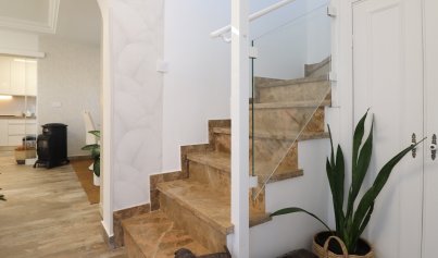 Resale - Villa -
Orihuela Costa - Villamartin