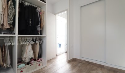 Resale - Villa -
Orihuela Costa - Villamartin