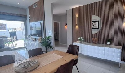 Herverkoop - Villa -
Villamartín - PAU 8