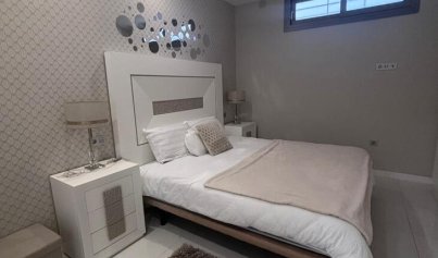 Herverkoop - Villa -
Villamartín - PAU 8