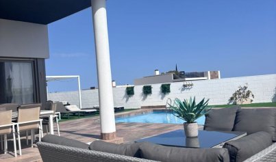 Herverkoop - Villa -
Villamartín - PAU 8