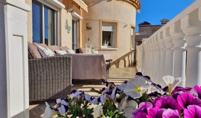 Resale - Villa -
Orihuela Costa - Villamartin