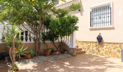 Resale - Villa -
Orihuela Costa - Los Dolses