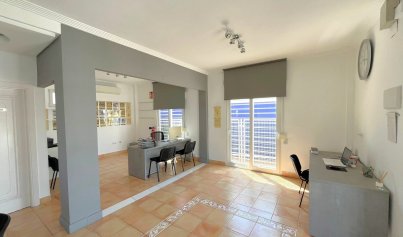 Resale - Commercial -
Orihuela Costa - Playa Flamenca