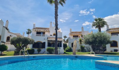 Resale - Villa -
Villamartín - Villamartin