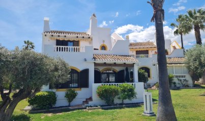 Resale - Villa -
Villamartín - Villamartin