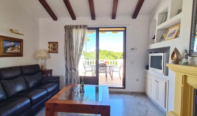 Resale - Villa -
Villamartín - Villamartin