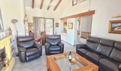 Resale - Villa -
Villamartín - Villamartin