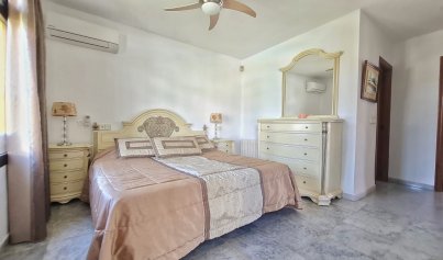 Resale - Villa -
Villamartín - Villamartin