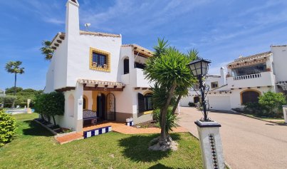 Resale - Villa -
Villamartín - Villamartin