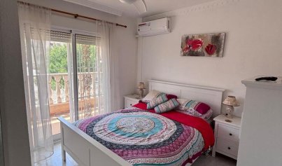 Resale - Townhouse -
Villamartín - Costa Blanca