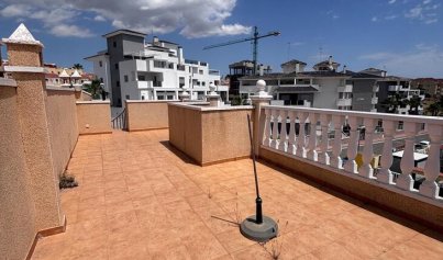 Resale - Townhouse -
Villamartín - Costa Blanca