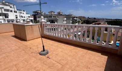Resale - Townhouse -
Villamartín - Costa Blanca