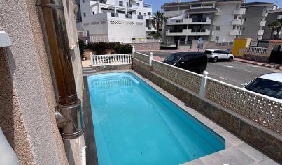 Resale - Townhouse -
Villamartín - Costa Blanca