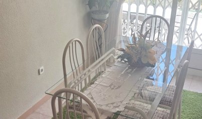 Resale - Villa -
Villamartín - El Presidente