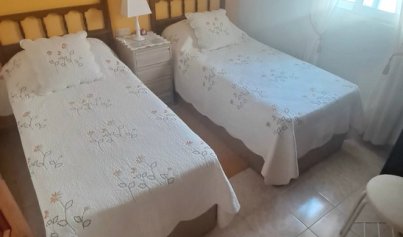 Resale - Villa -
Villamartín - El Presidente
