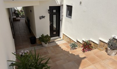 Återförsäljning - Villa -
Pinar de Campoverde