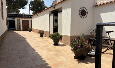 Återförsäljning - Villa -
Pinar de Campoverde