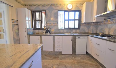 Resale - Villa -
Orihuela Costa - Villamartin