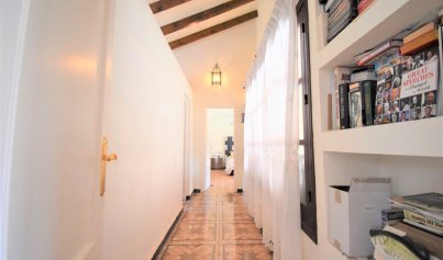 Resale - Villa -
Orihuela Costa - Villamartin
