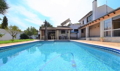Resale - Villa -
Orihuela Costa - Villamartin