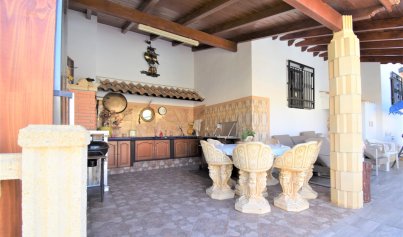 Resale - Villa -
Orihuela Costa - Villamartin