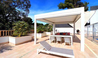 Resale - Villa -
Orihuela Costa - Campoamor