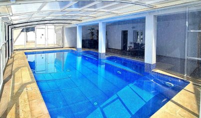 Resale - Villa -
Orihuela Costa - Campoamor