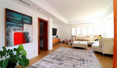 Resale - Villa -
Orihuela Costa - Campoamor