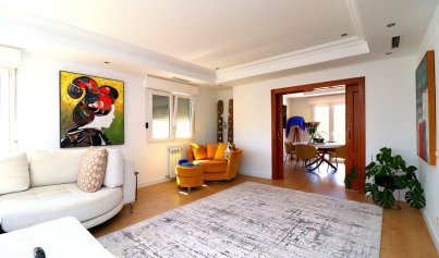 Resale - Villa -
Orihuela Costa - Campoamor