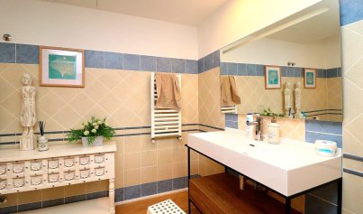 Resale - Villa -
Orihuela Costa - Campoamor