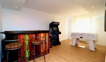 Resale - Villa -
Orihuela Costa - Campoamor
